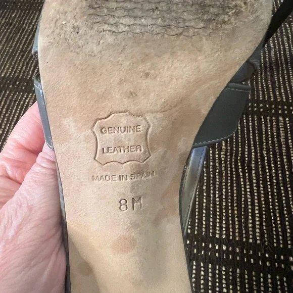 Classic Talbots Genuine Leather Heels - Picture 7 of 8